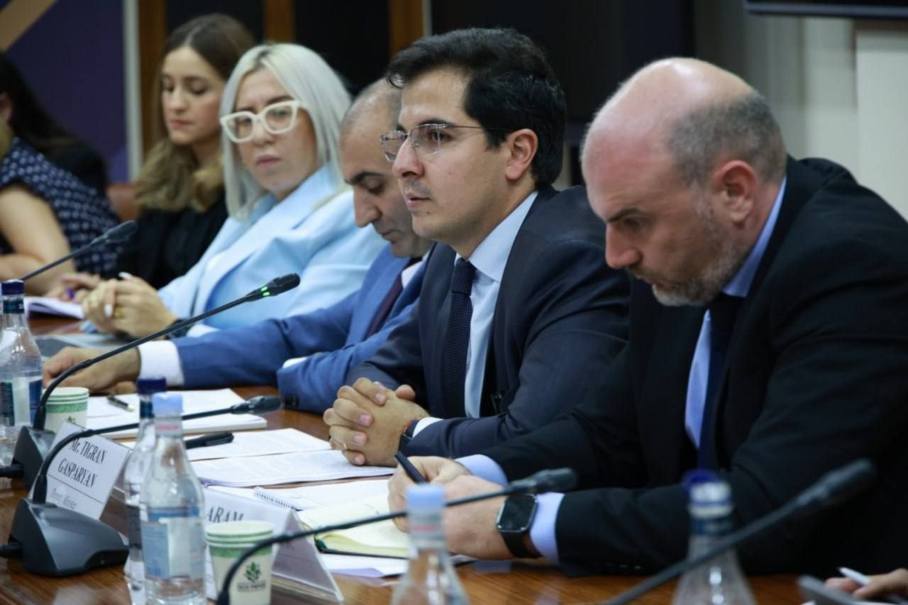 Նախարարի տեղակալներ Արամ Խաչատրյանը, Տիգրան Գասպարյանն ու Լևոն Մովսիսյանն ընդունել են ԵՄ Խորհրդի «COEST» աշխատանքային խմբի անդամներին